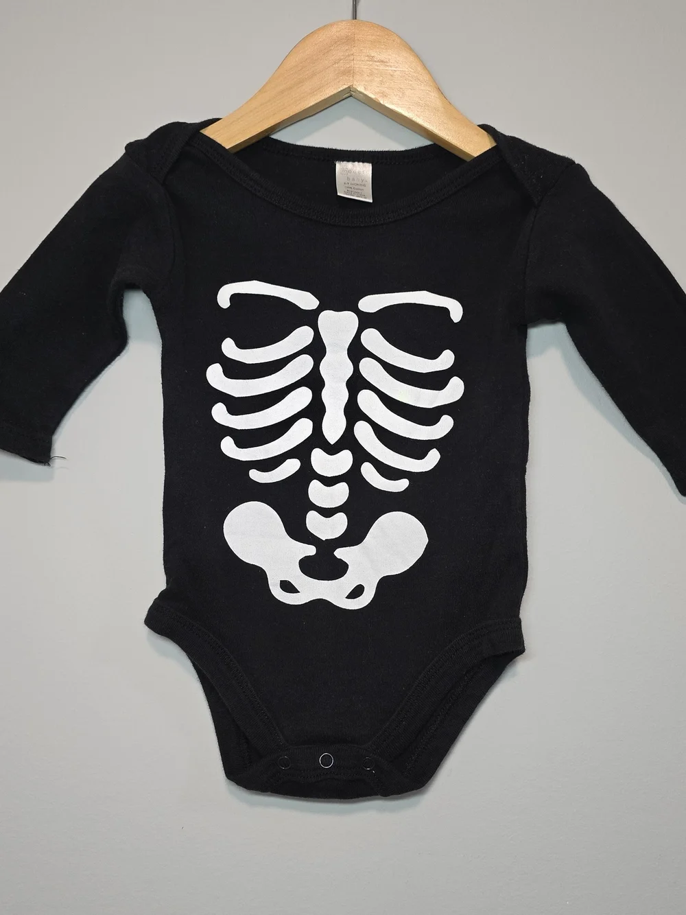 Gap Black Skeleton Print Long-Sleeve  Baby Body Suit Halloween Fall Style 6-9M